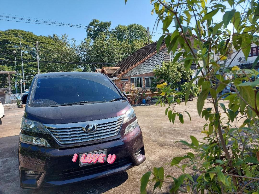 Scenic Riverside Resort Kamphaeng Phet Exterior foto